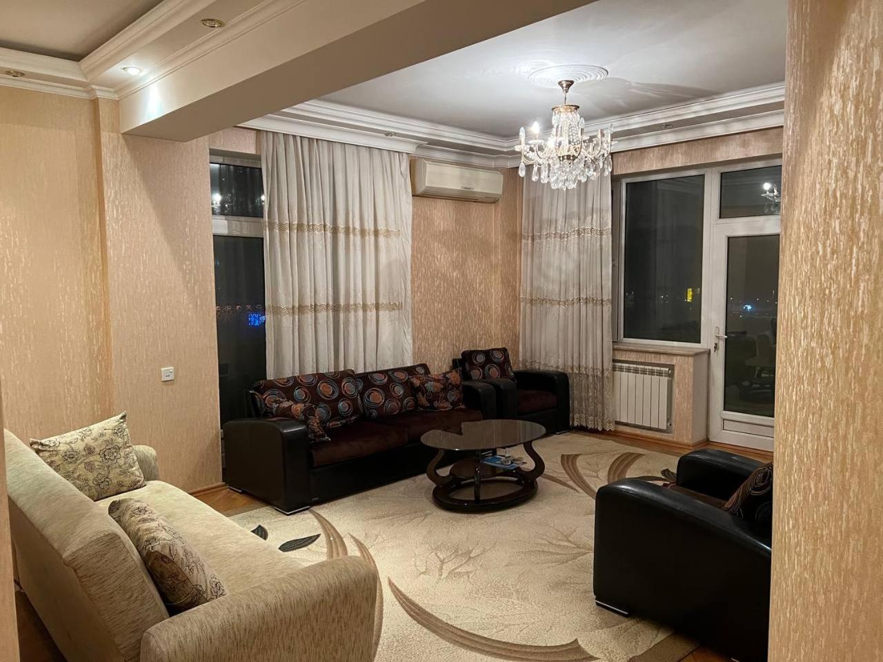 Sea View Couple Apartmant At Boulvard,Near Nizami Street Apartment Баку Екстериор снимка