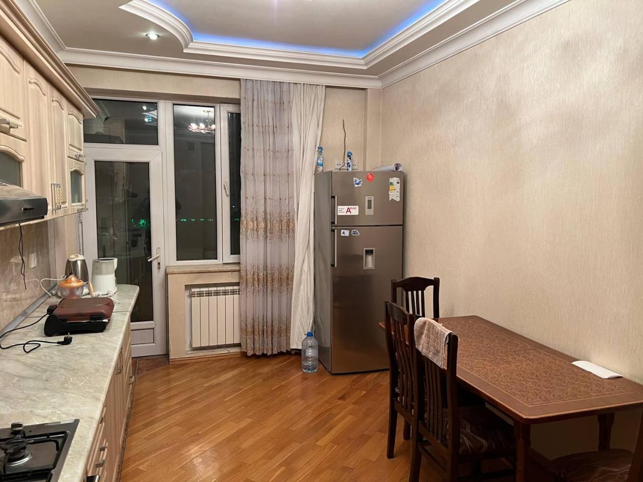 Sea View Couple Apartmant At Boulvard,Near Nizami Street Apartment Баку Екстериор снимка